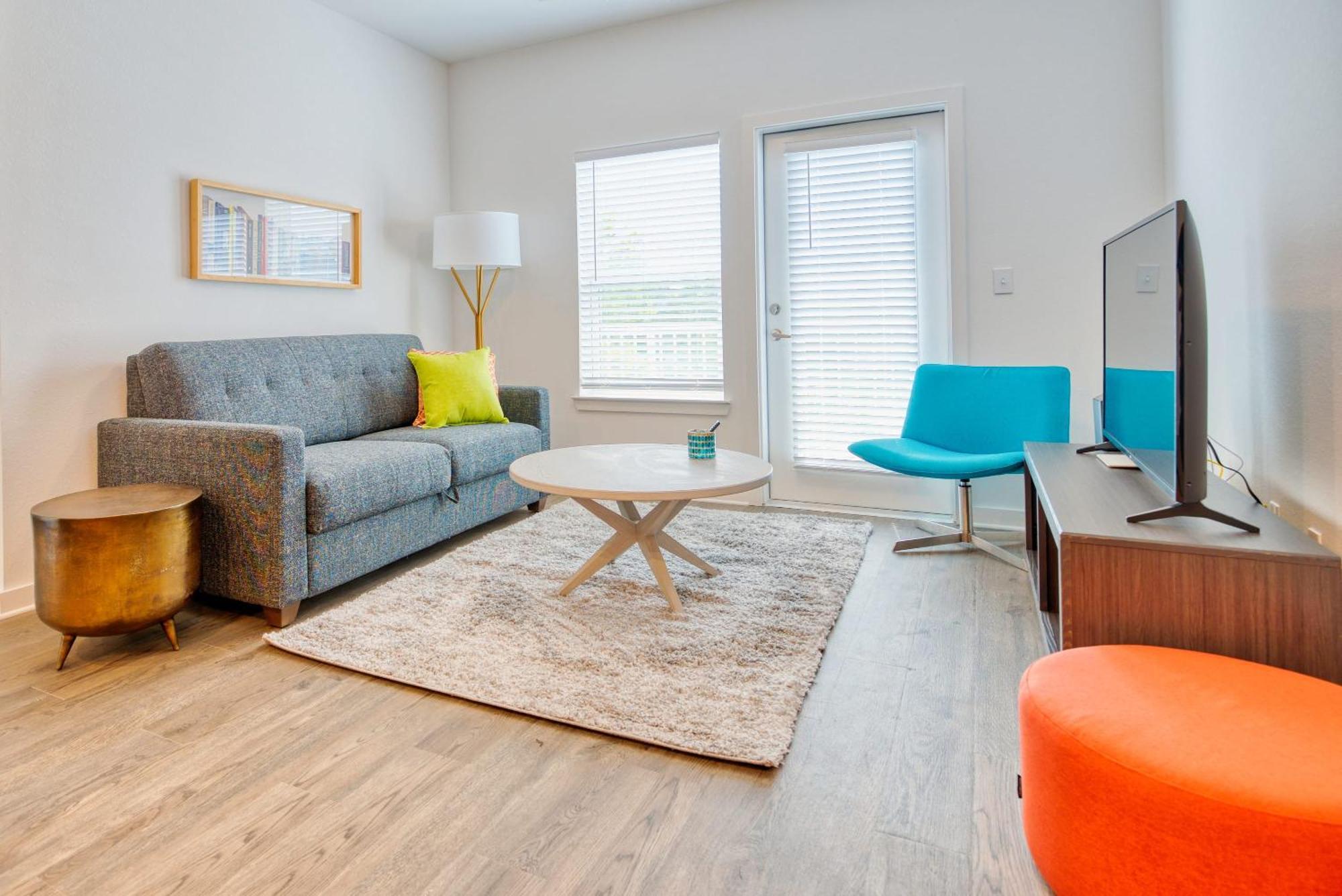 Grand Two Bedroom Two Bathroom Apartment With Balcony Gainesville Luaran gambar